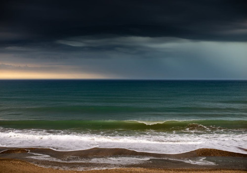 Wat is het verschil tussen een tornado en een orkaan en hoe ontstaan ze